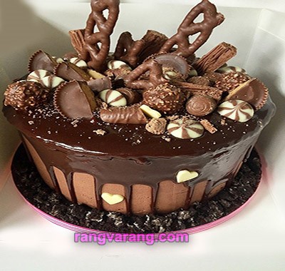 تزیین کیک با انواع شکلات