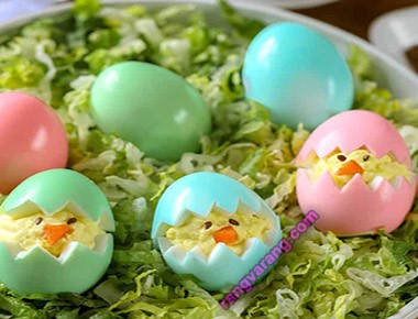 مدل تزیین تخم مرغ آب پز  رنگ شده برای کودکان